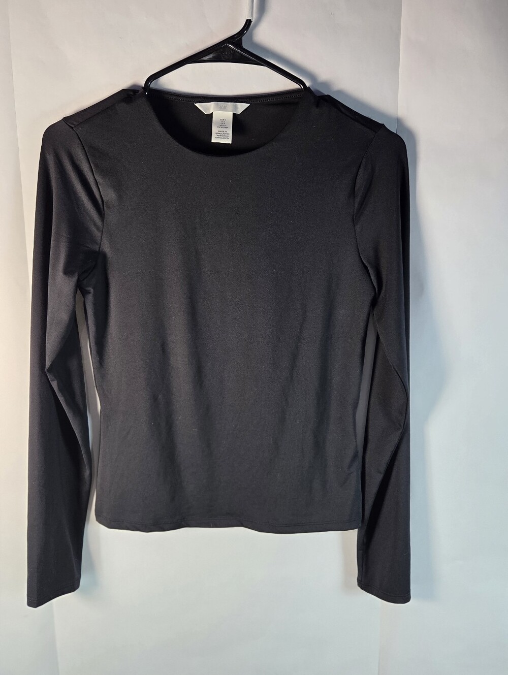 H&M Black Long-Sleeve Crew Neck Top
